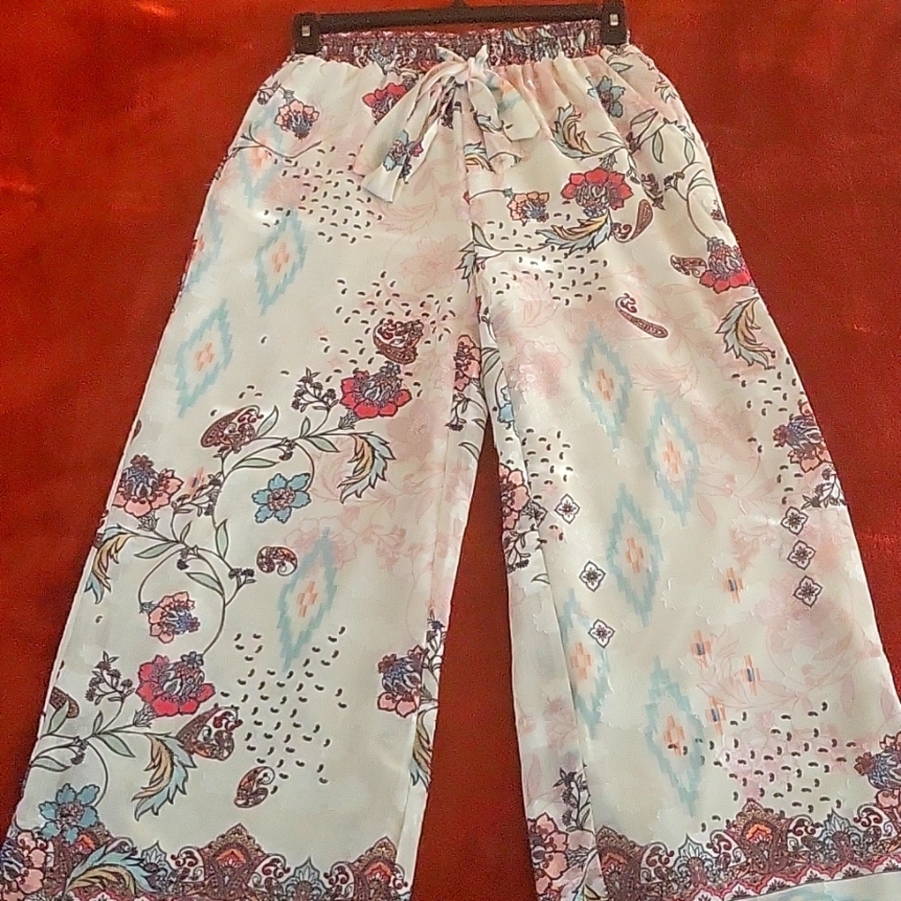 Wide leg pants